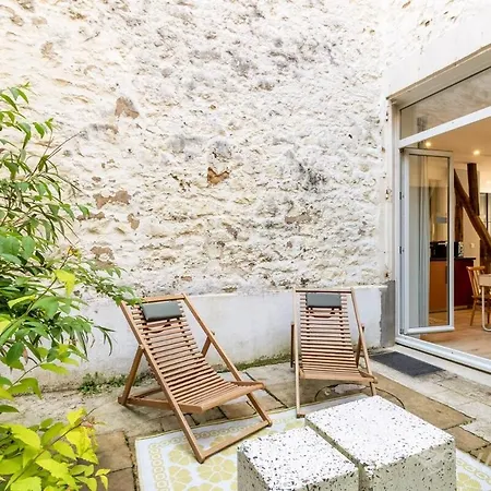 T2 Les Marionnettistes, 3 People, Baby Equipment *