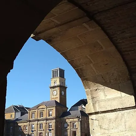 T2 Les Marionnettistes, 3 People, Baby Equipment *