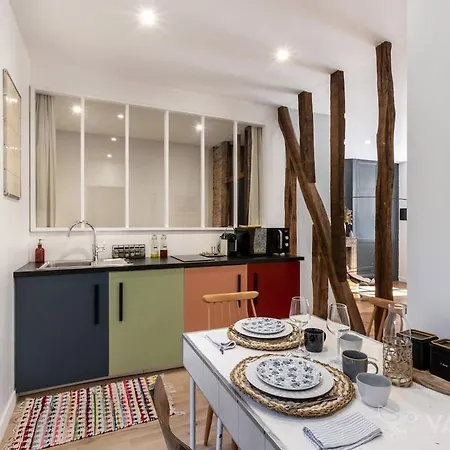 T2 Les Marionnettistes, 3 People, Baby Equipment Διαμέρισμα